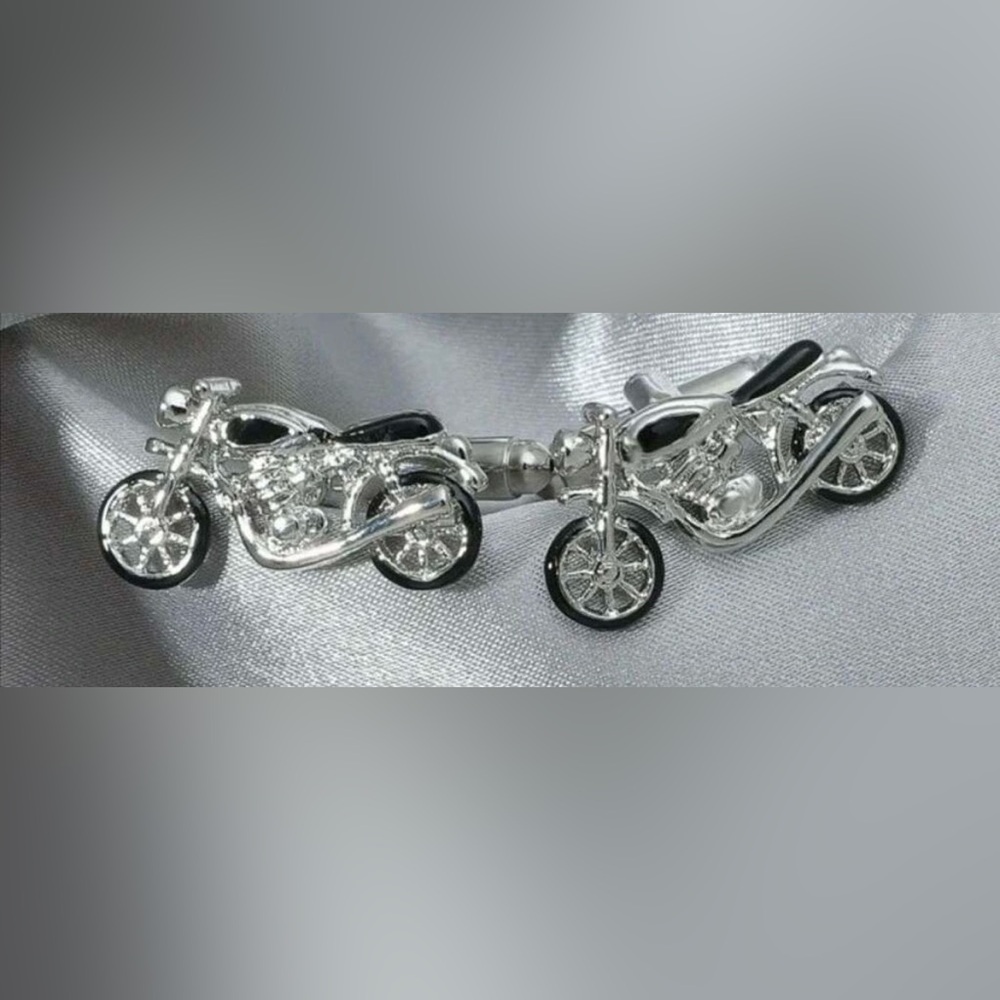 ‼️JUST RESTOCKED ‼️ Men’s Silvertone Motorcycle Cufflinks NWT - Picture 13 of 14